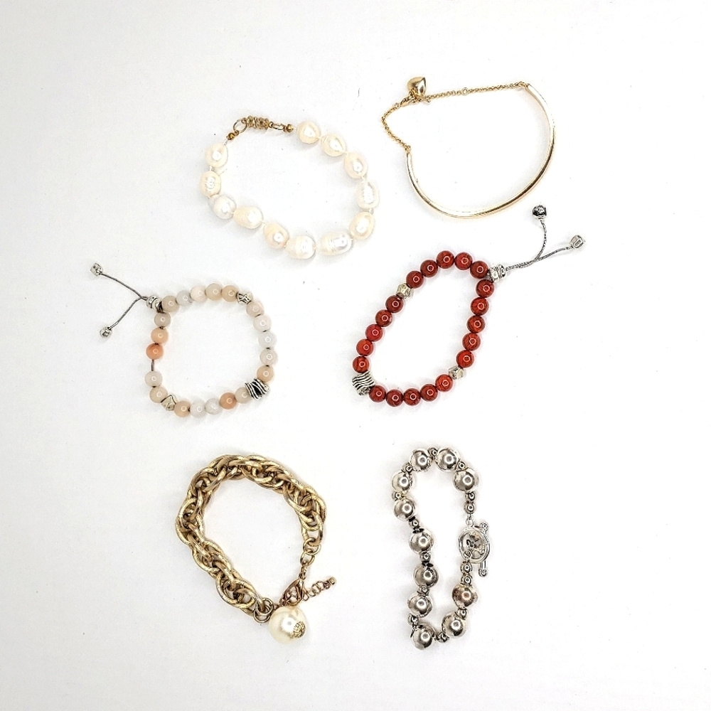 Set of 6 plus size fashion bracelets.